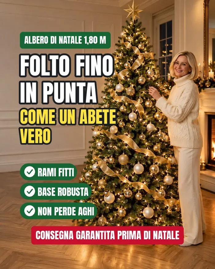 Albero di Natale artificiale 1,80 m folto e decorato in un salotto elegante