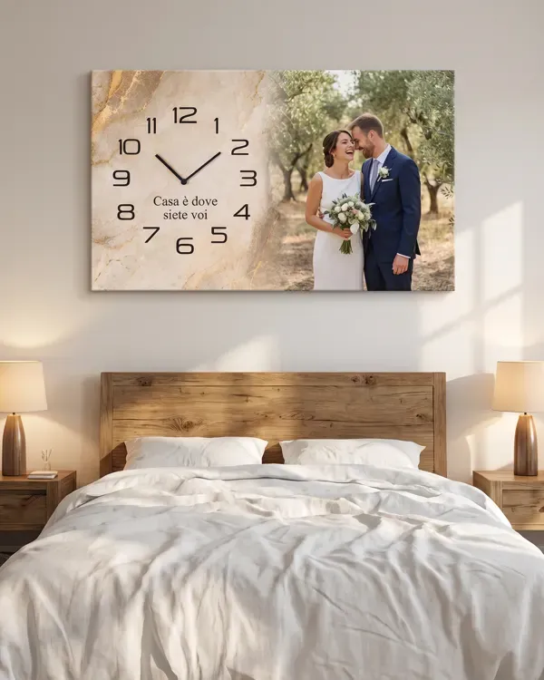 Orologio Foto orizzontale con la foto delle nozze sopra il letto